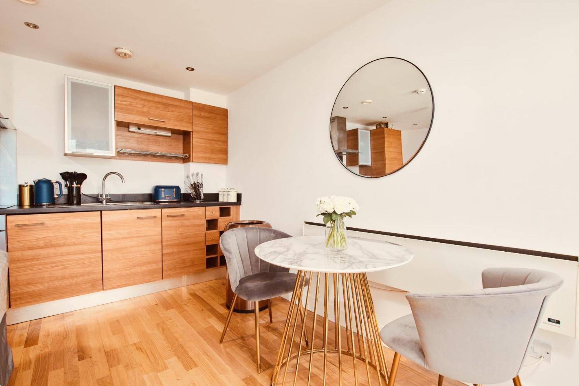 King Deluxe City Apt Large Balcony& Free Parking! Leeds  Exterior foto